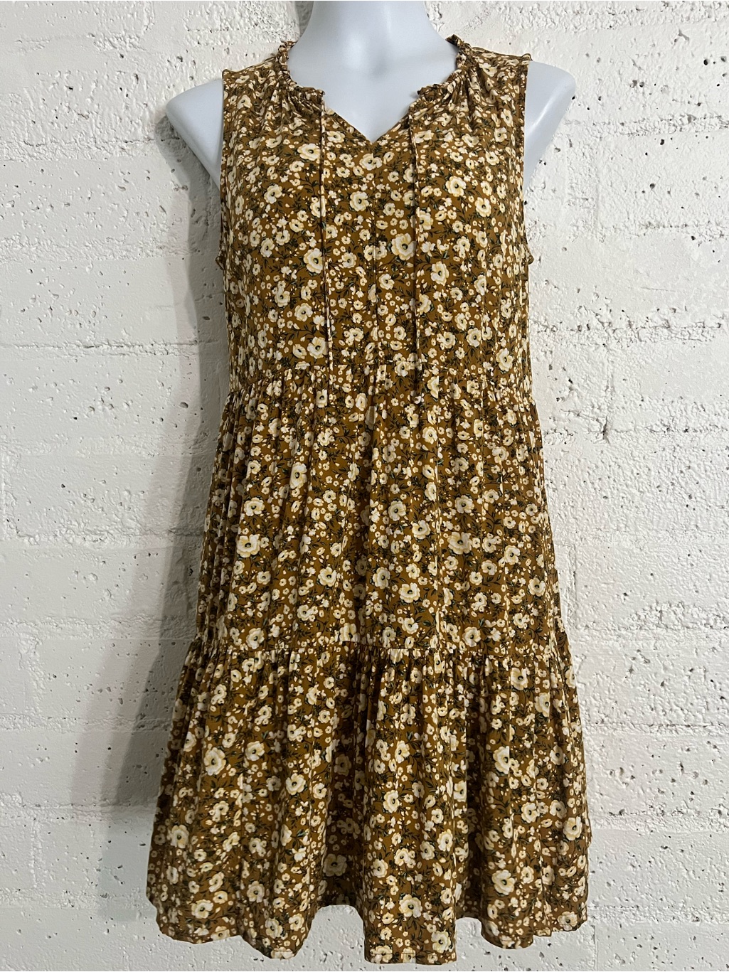 Old Navy Womens Dress Brown Floral Sleeveless Split Tie Neck 100% Rayon Ruffle